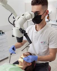 kak-ustanavlivayut-implanty-zubov