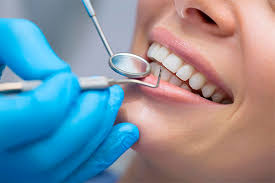 pozicionirovanie-implantata-v-lunke-udalennogo-zuba